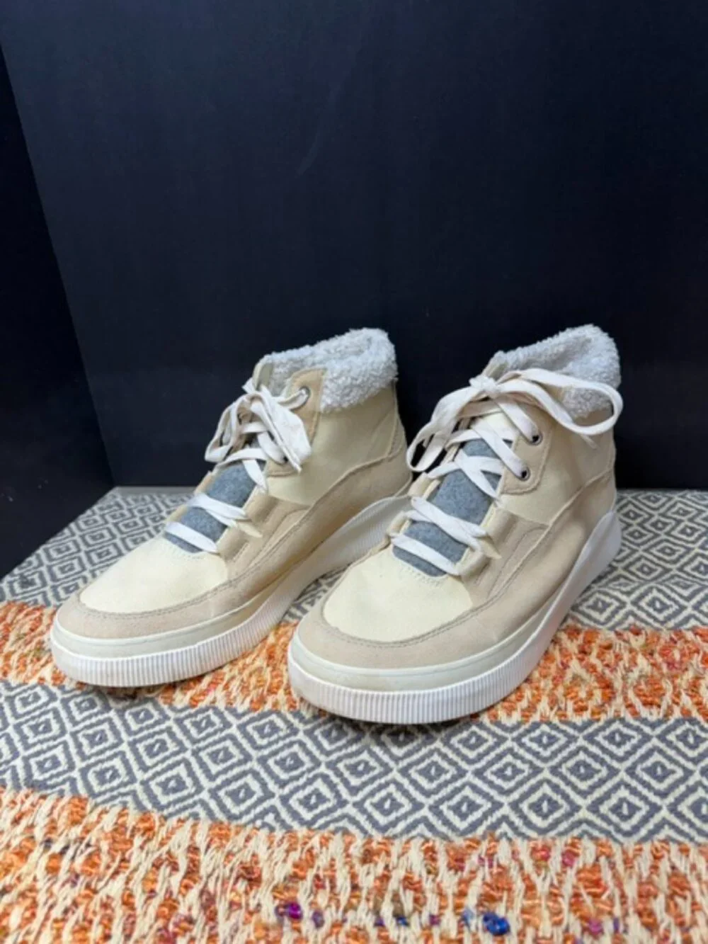Sorel Out 'N About Waterproof Sneakers Woman's Size 11